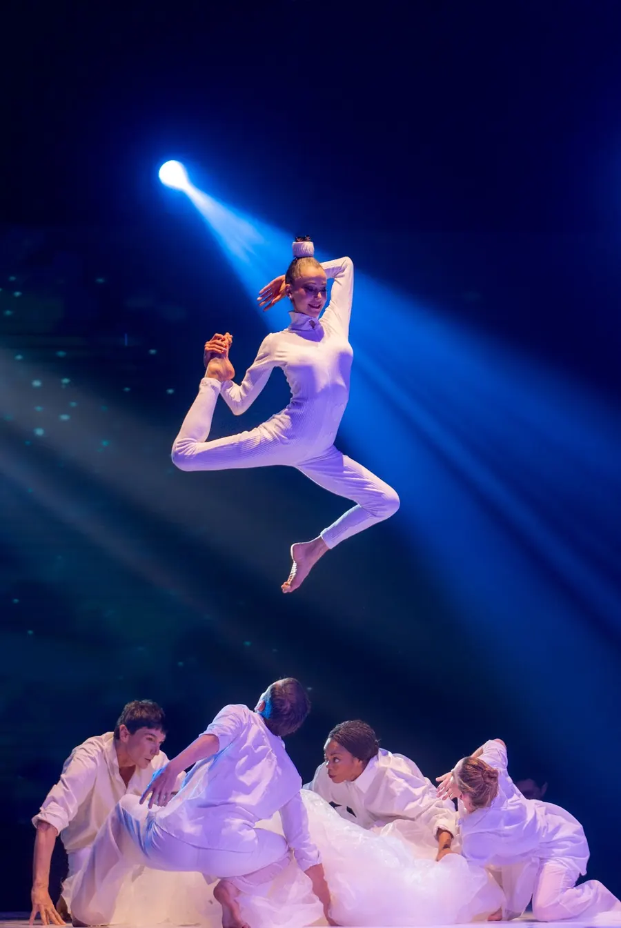 Ballerini in scena durante uno spettacolo